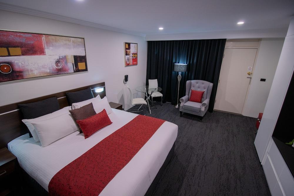 Golden West Motor Inn Даббо Экстерьер фото
