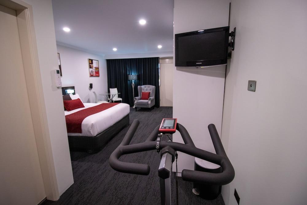 Golden West Motor Inn Даббо Экстерьер фото