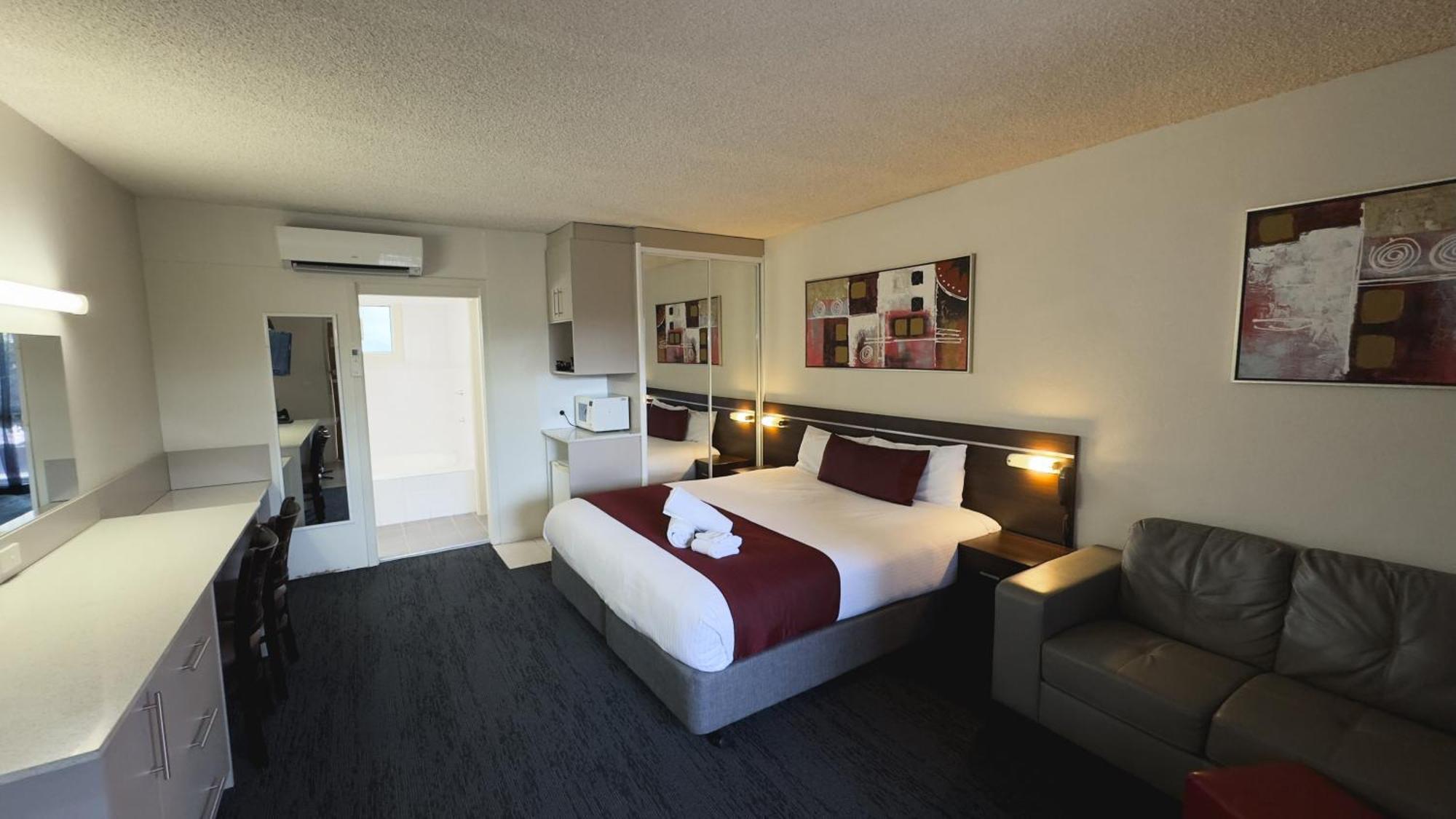 Golden West Motor Inn Даббо Экстерьер фото